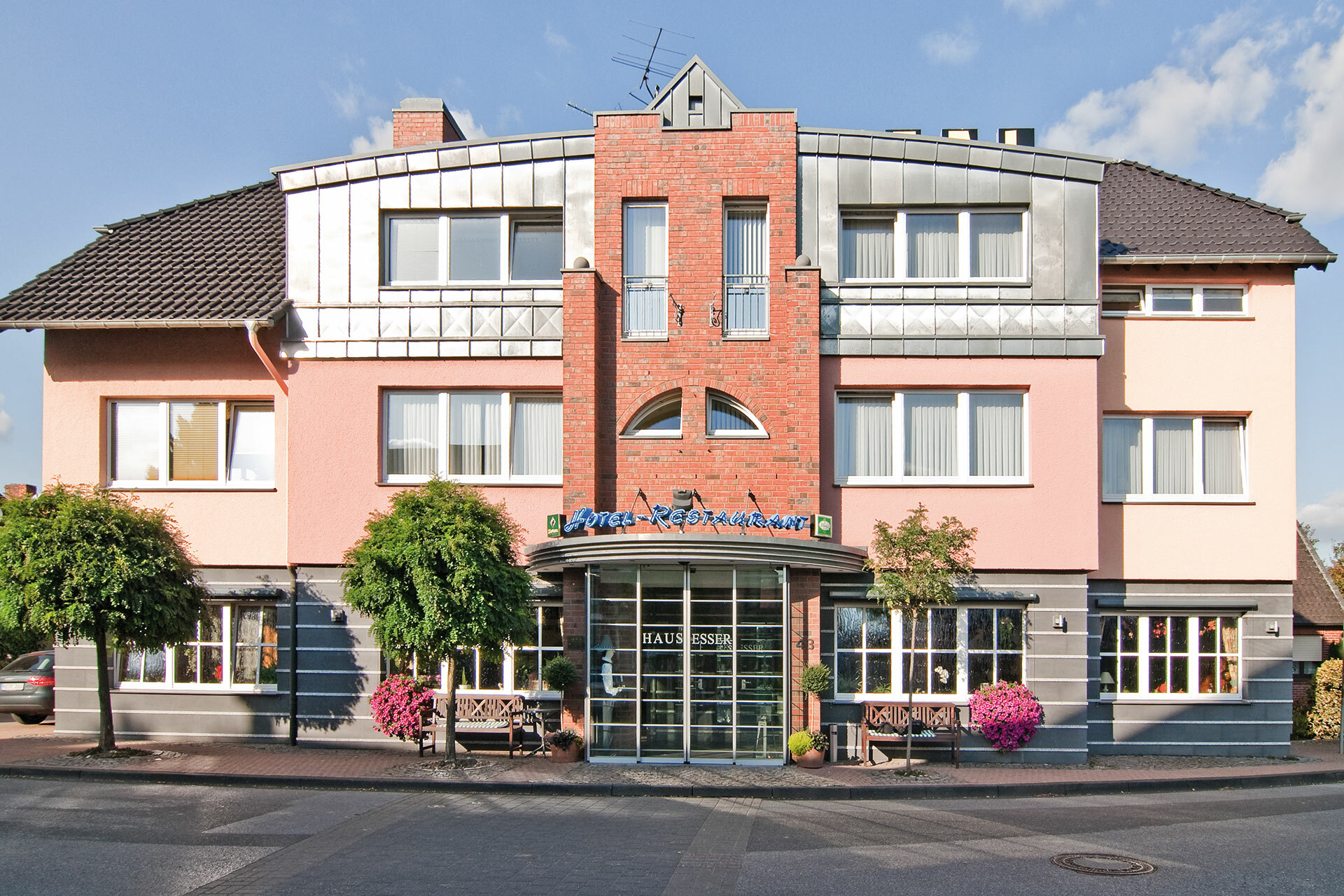 Fassade Hotel Restaurant Esser Wegberg Kipshoven